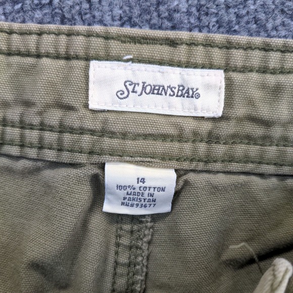 St. John's Bay Women's Chino Shorts Green Size 14 100% Cotton Pockets - Picture 12 of 12